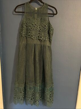Francesca’s Just Me - Sleeveless Emerald Green Crochet Lace Midi Dress